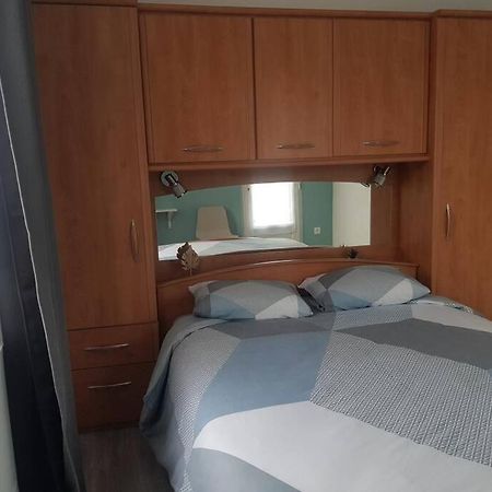 Maison Bateau Лион-сюр-мер Екстериор снимка